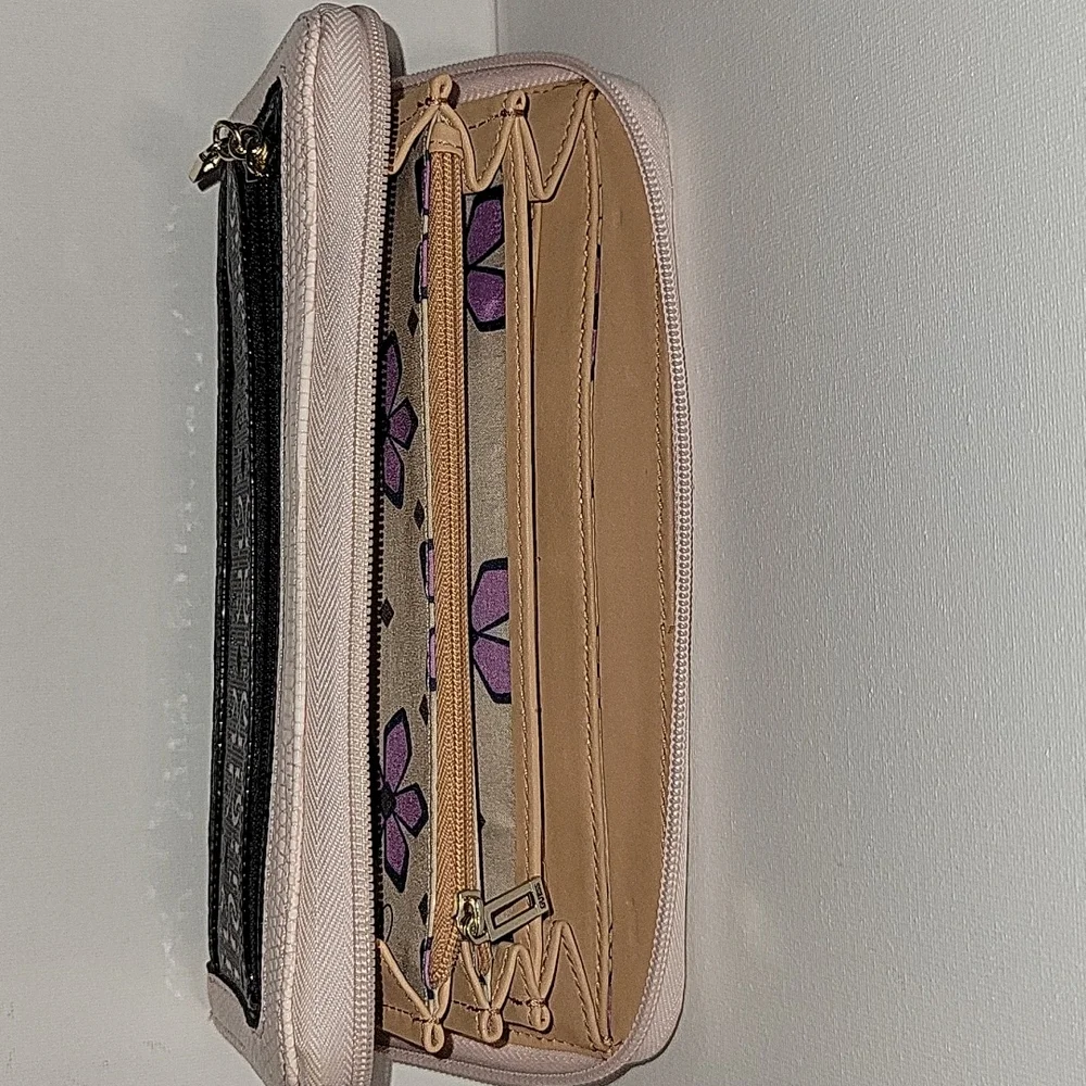 GUESS wallet in pink & black NWOT